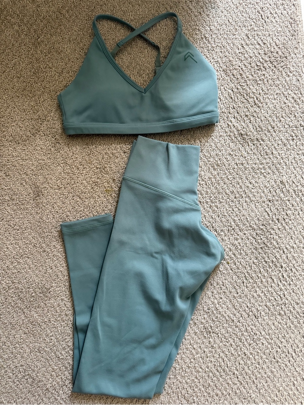 Oner Active Cross-Back Sports Bra & Leggings Set